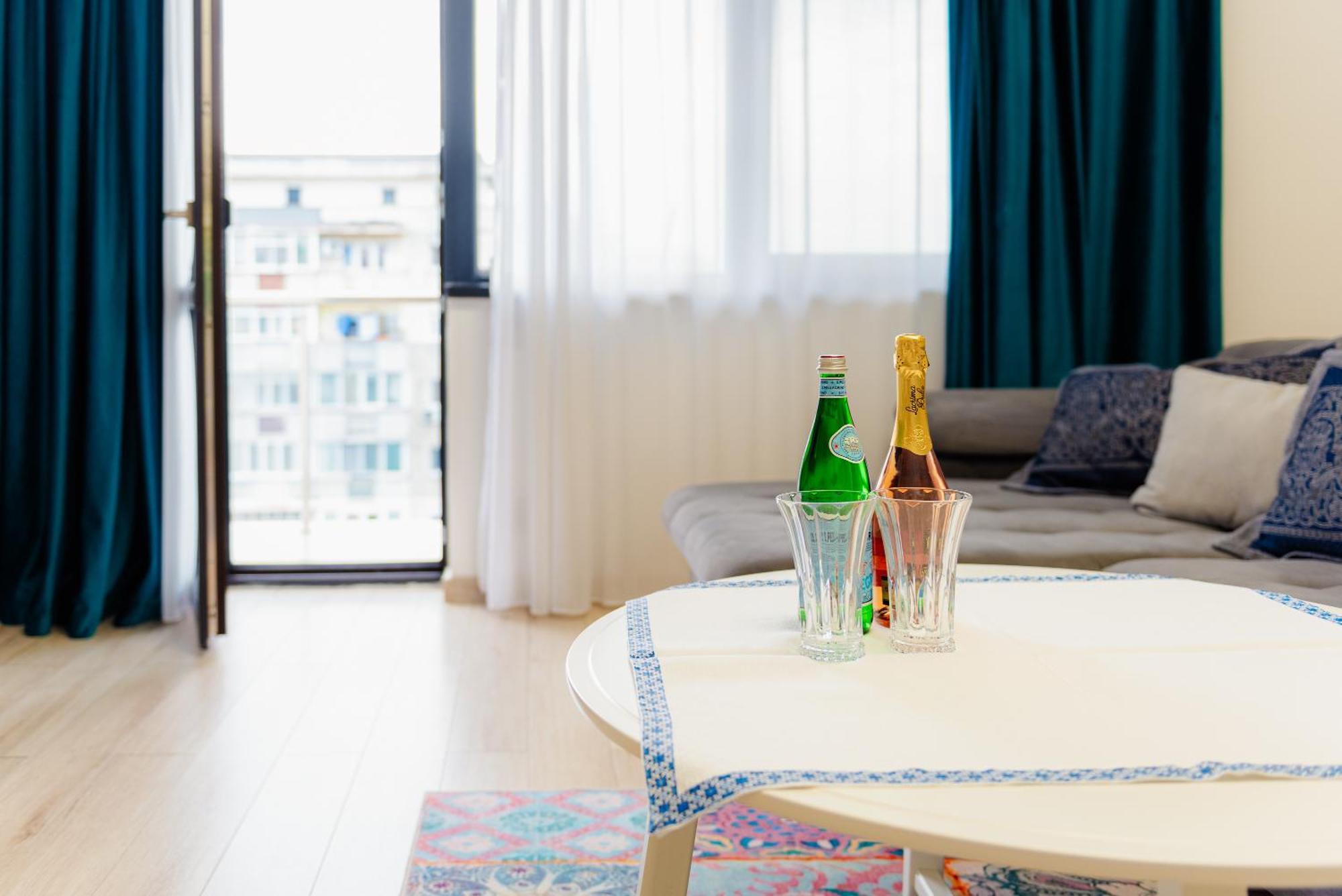 The Blue Norwegian House Apartment Bucharest Exterior photo