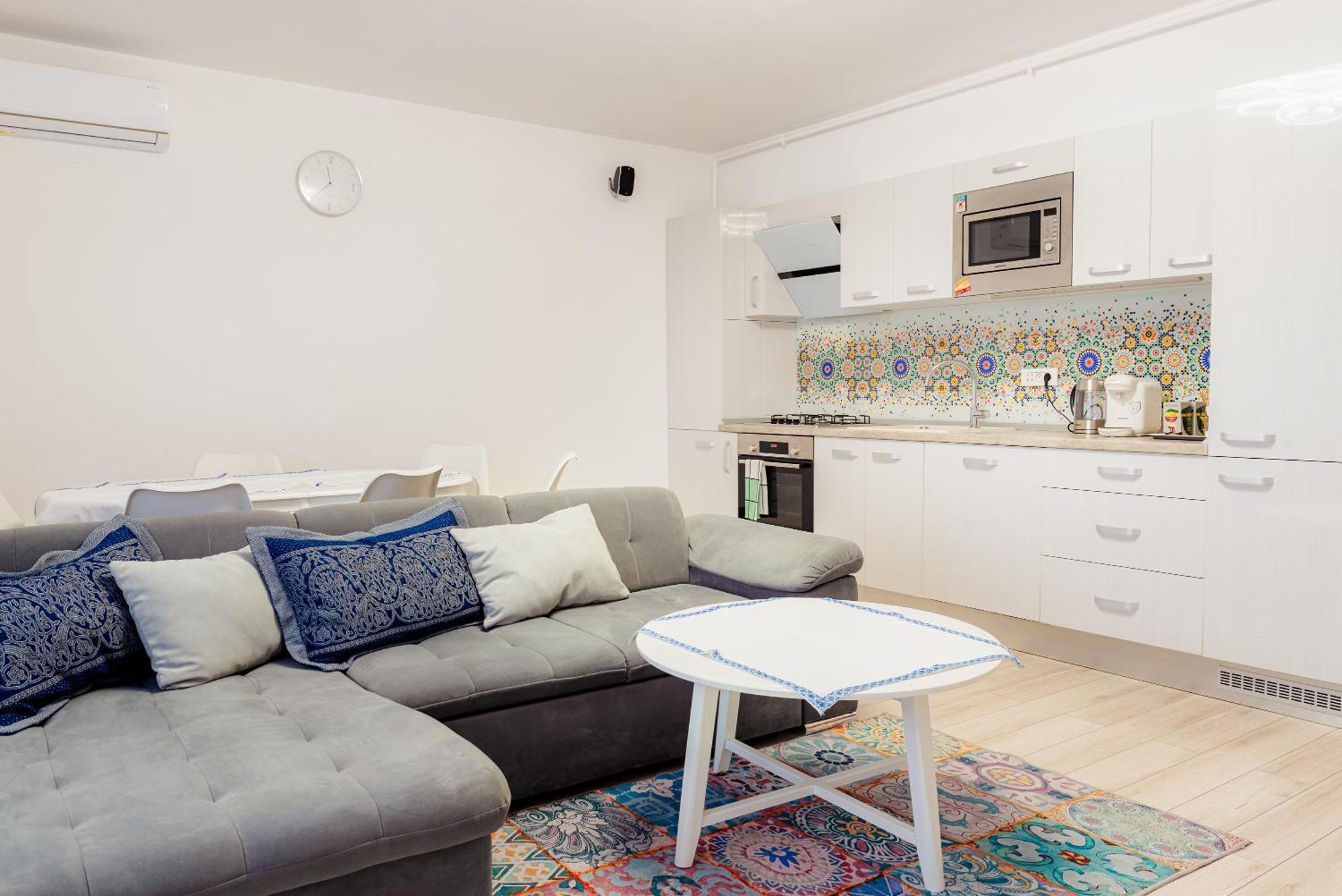 The Blue Norwegian House Apartment Bucharest Exterior photo