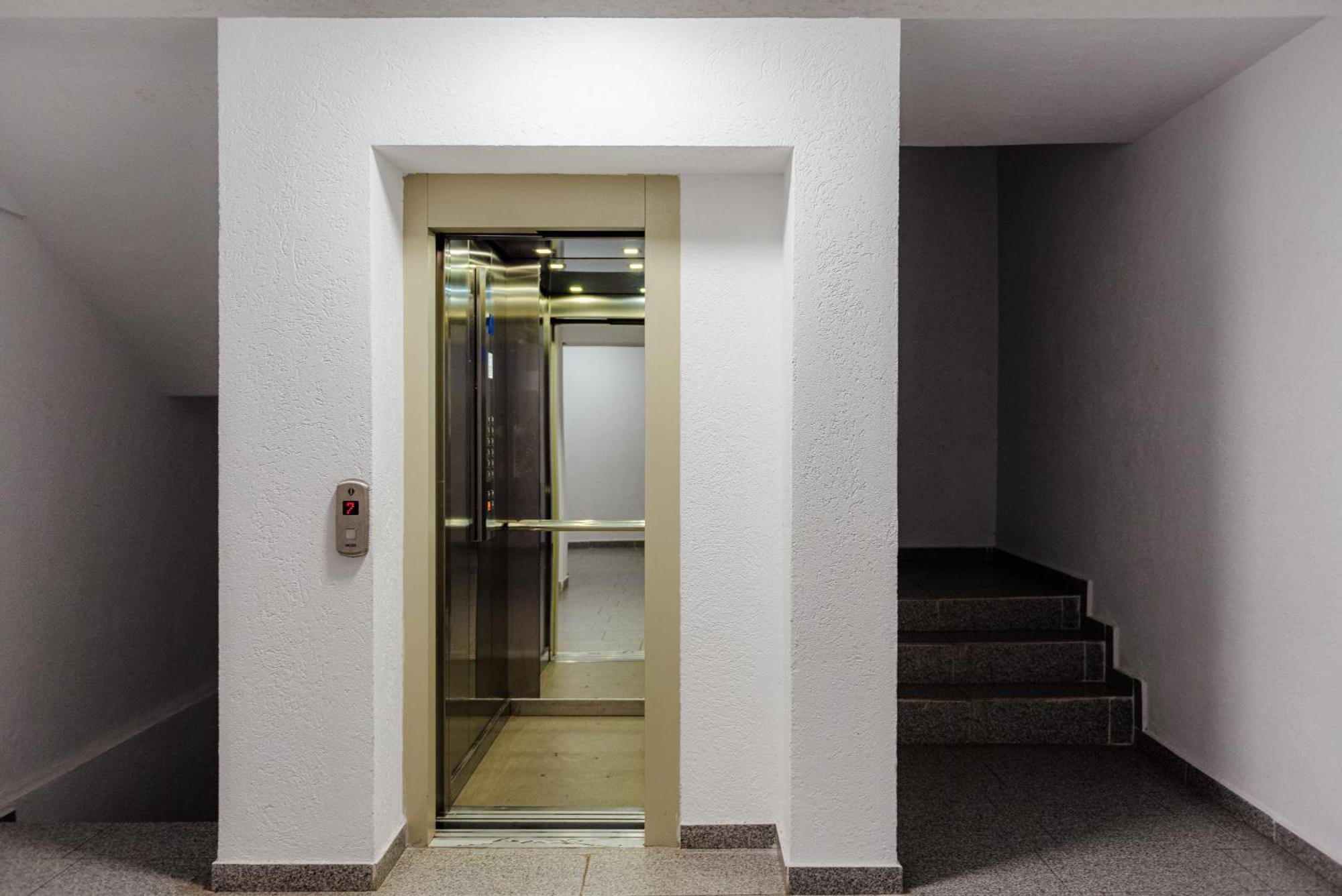 The Blue Norwegian House Apartment Bucharest Exterior photo