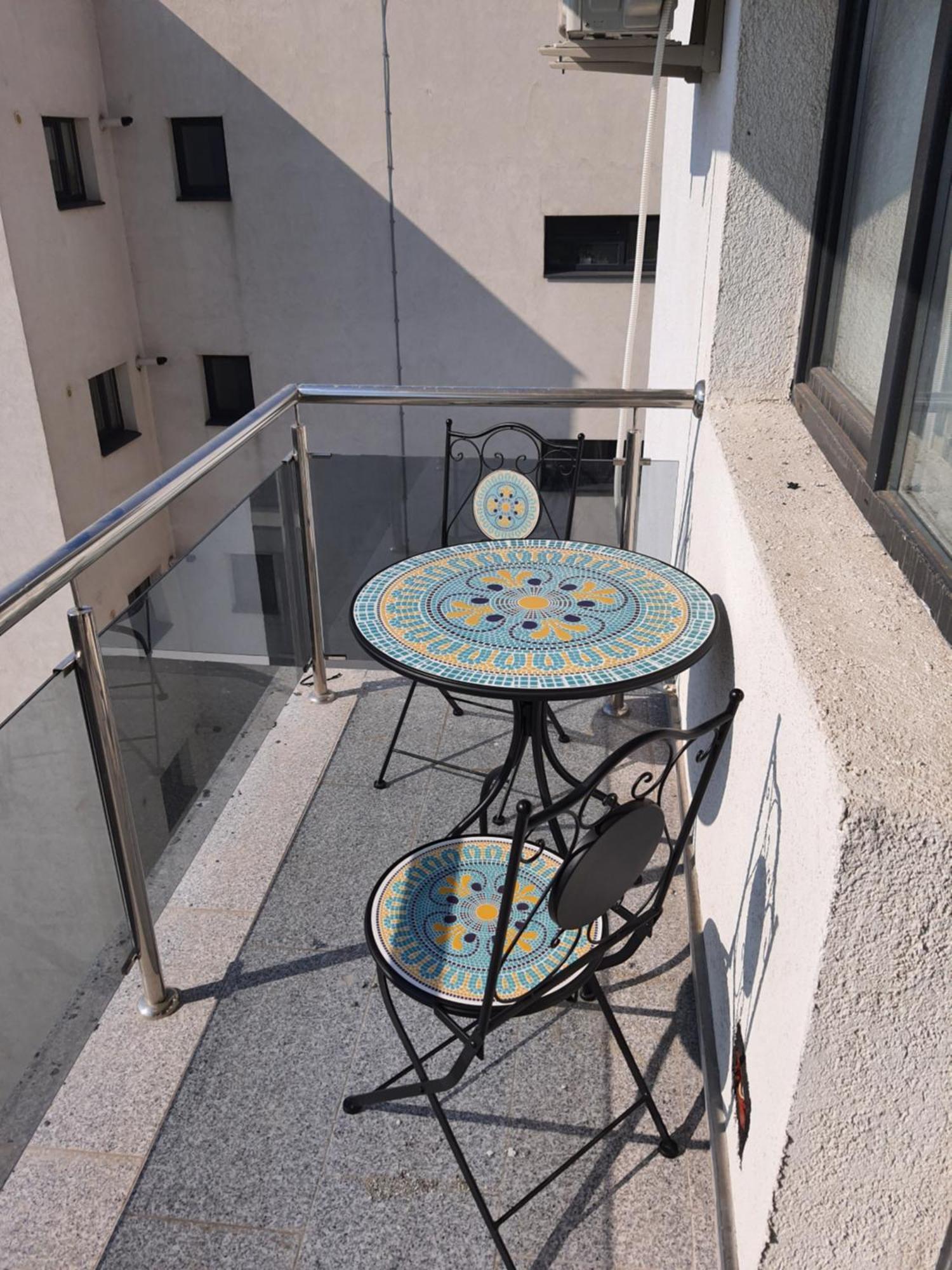 The Blue Norwegian House Apartment Bucharest Exterior photo